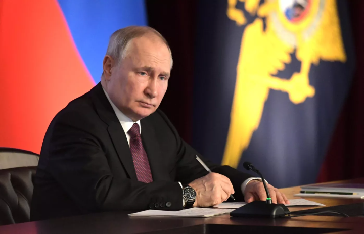 Tổng thống Putin xác nhận không kích trụ sở cơ quan tình báo Ukraine - 1