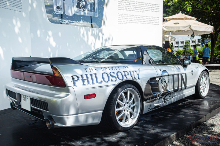 Cận cảnh xe thể thao Acura NSX hàng độc của ông Đặng Lê Nguyên Vũ - 4