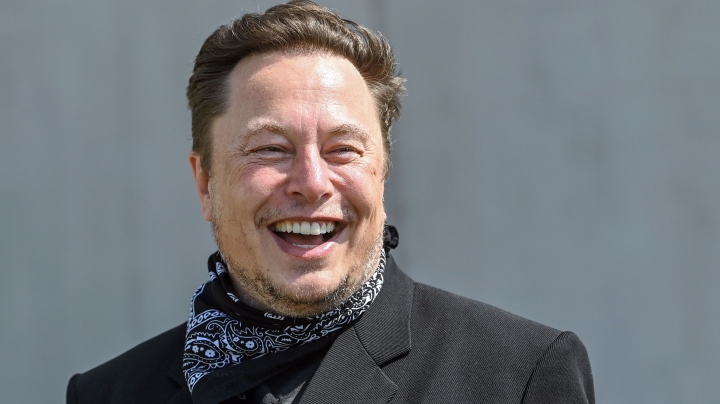 Tỷ phú Elon Musk lấy lại vị trí người giàu nhất thế giới - 1