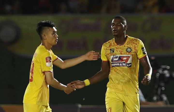 Hòa Bình Dương, CLB Thanh Hóa duy trì ngôi đầu V-League 2023 - 1