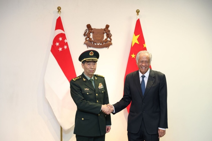 Trung Quốc và Singapore thiết lập đường dây nóng quốc phòng cấp cao - 1