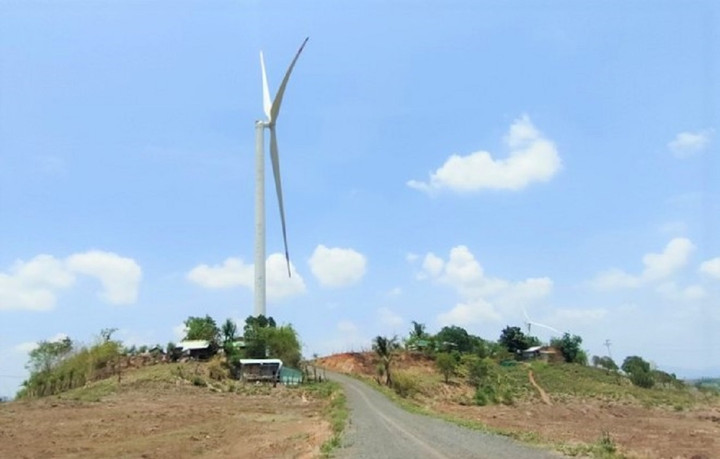 Phớt lờ yêu cầu của địa phương, dự án điện gió vô tư chạy thử nghiệm - 1