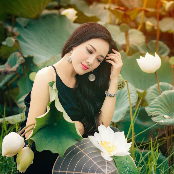 Nhan sắc BTV Hoài Anh VTV: U50 vẫn tự tin khoe làn da đẹp không tì vết - 4