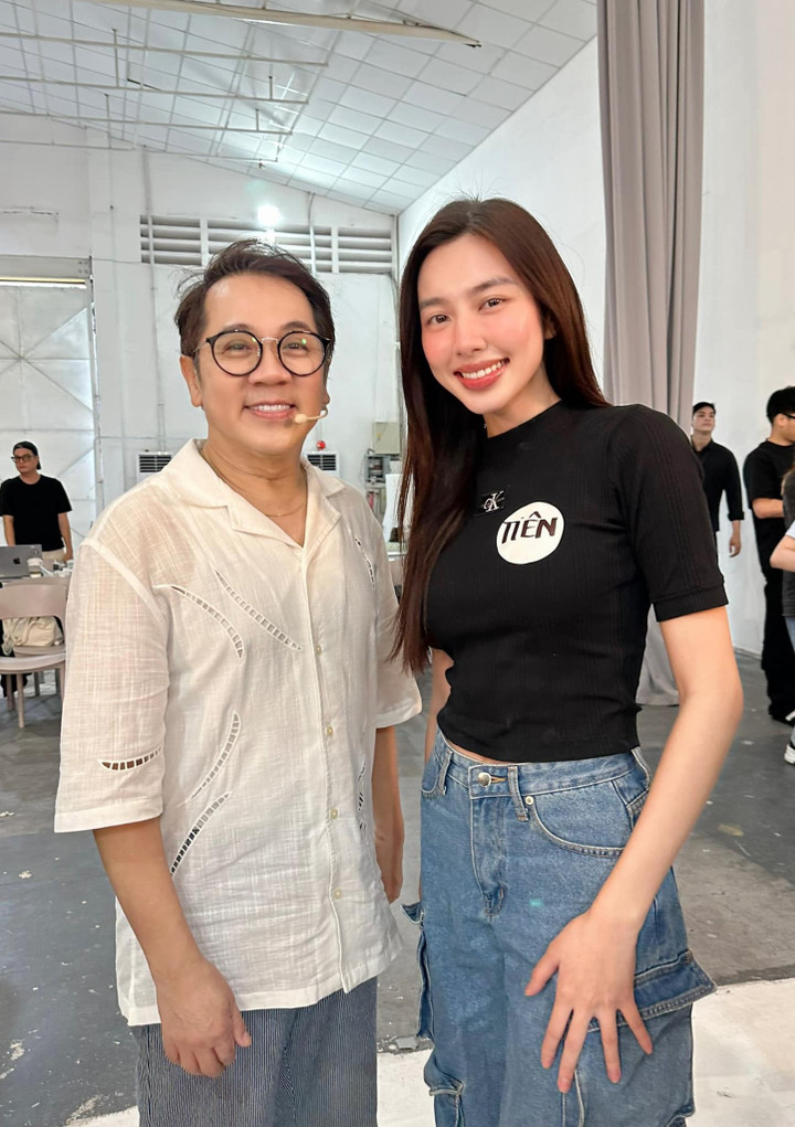 Sao Việt 4/6: Nguyễn Thị Huyền trẻ đẹp ở tuổi 38, Tiểu Vy mua nhà tặng bố mẹ - 7