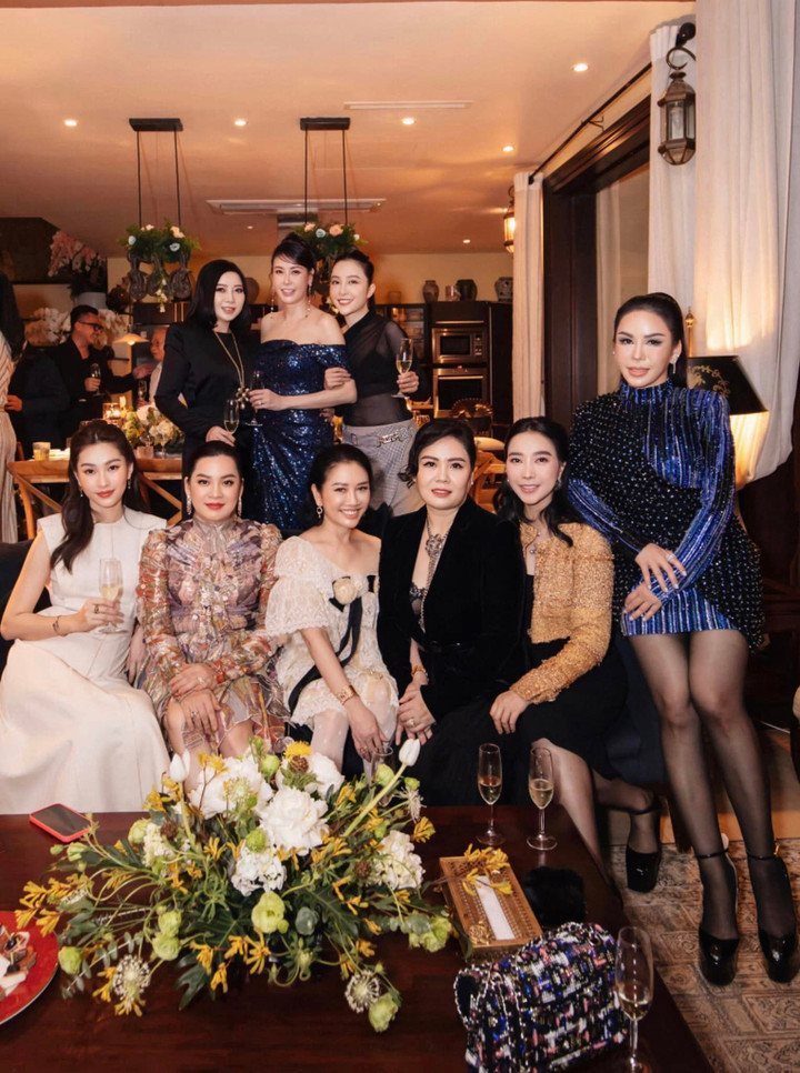 Sao Việt 4/6: Nguyễn Thị Huyền trẻ đẹp ở tuổi 38, Tiểu Vy mua nhà tặng bố mẹ - 6