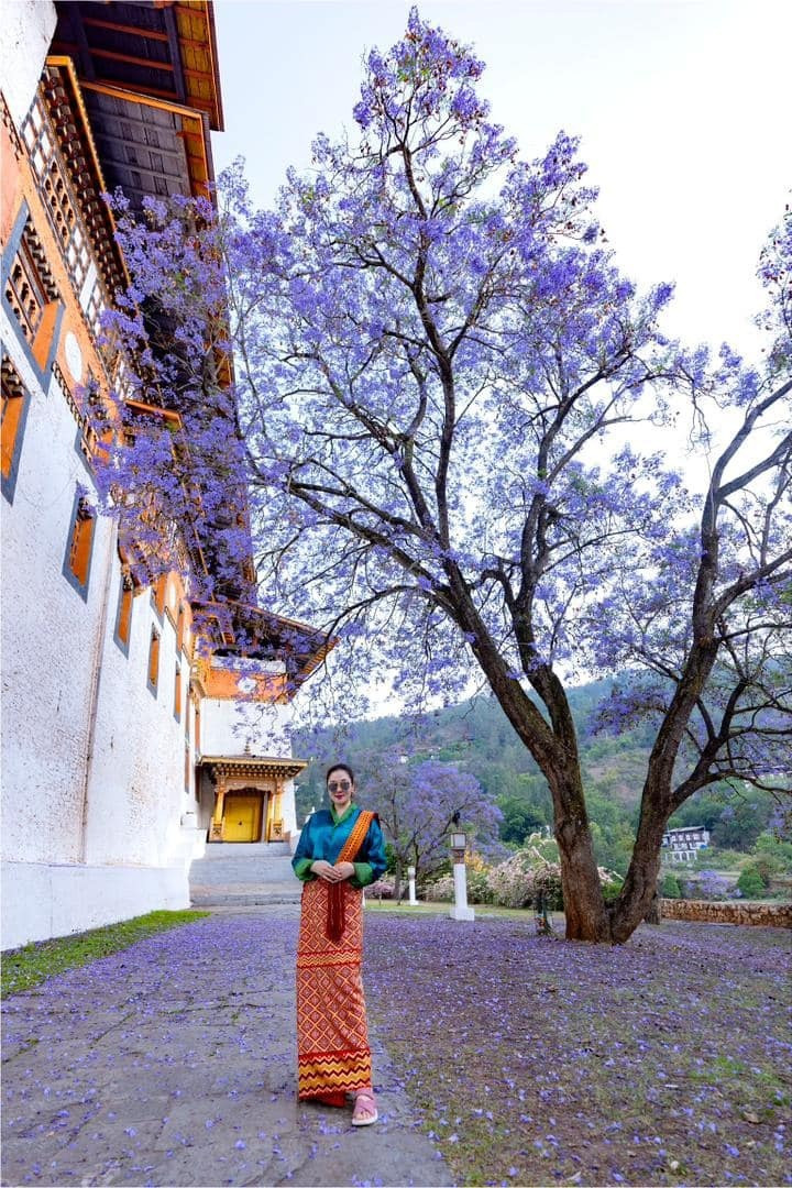 Sao Việt 4/6: Nguyễn Thị Huyền trẻ đẹp ở tuổi 38, Tiểu Vy mua nhà tặng bố mẹ - 2