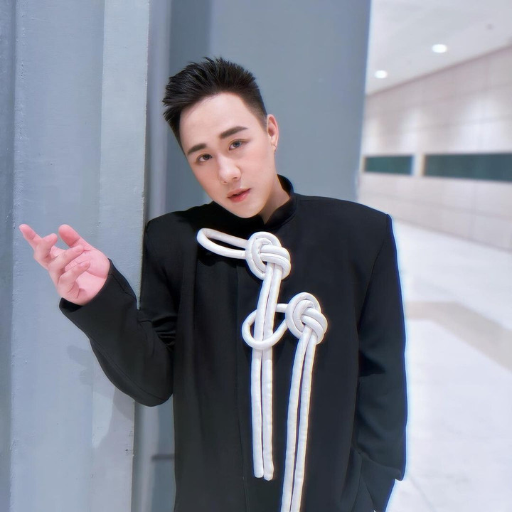 Sao Việt 4/6: Nguyễn Thị Huyền trẻ đẹp ở tuổi 38, Tiểu Vy mua nhà tặng bố mẹ - 9