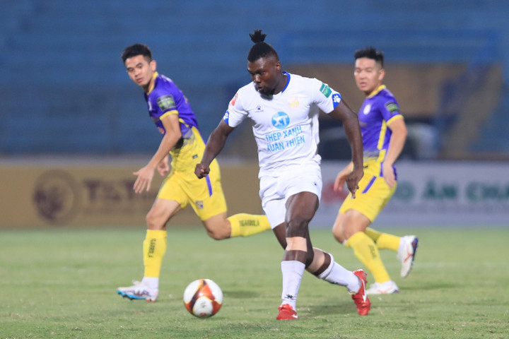 Trực tiếp bóng đá Hà Nội FC 1-0 Nam Định: Tuấn Hải lập công - 4