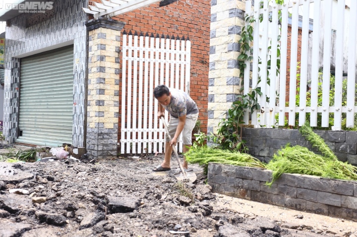 Tường đổ sập, đường nát như tương sau mưa lớn ở Đồng Nai - 2