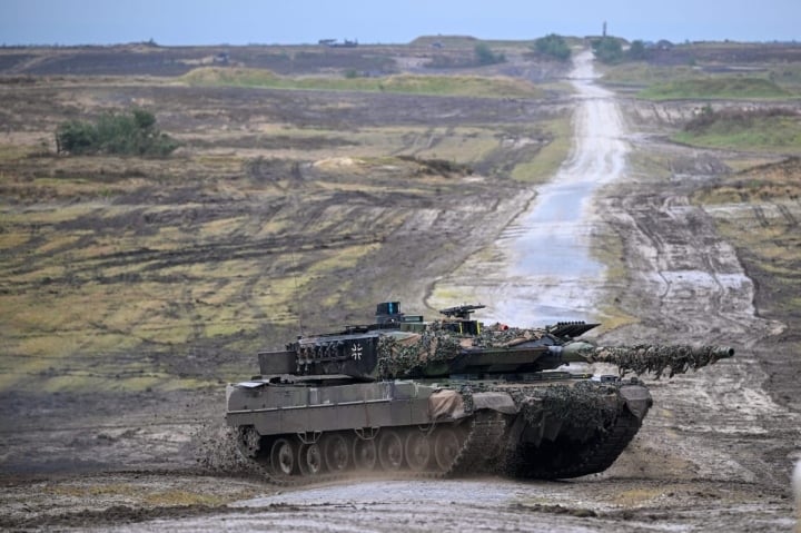 8 chiếc Leopard của Đức và 3 AMX-10 của Pháp bị phá hủy trong một ngày - 1