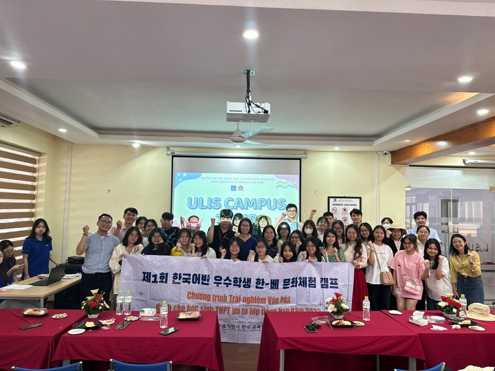 Học sinh khám phá và trải nghiệm văn hóa, lịch sử Việt Nam - Hàn Quốc - 1