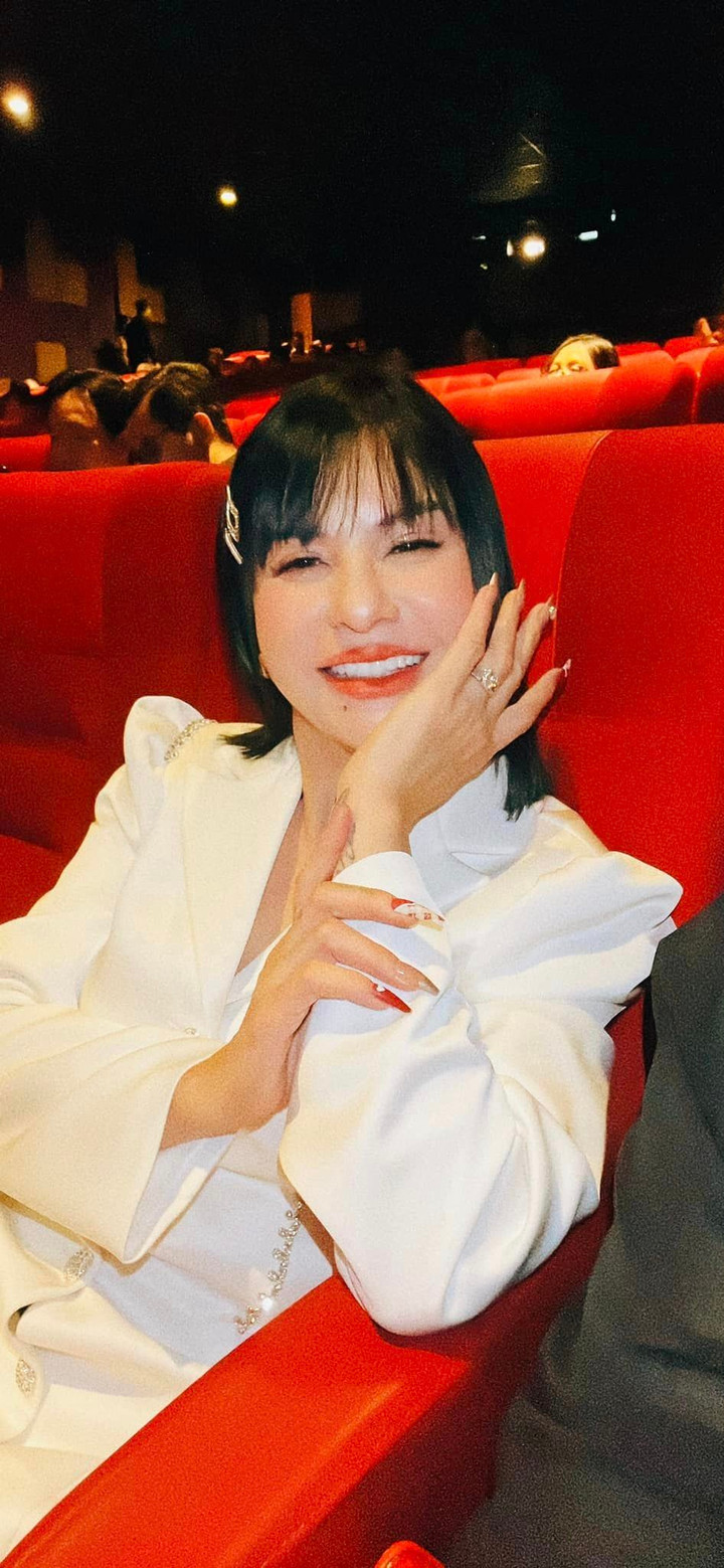 Cát Phượng thay đổi thế nào từ khi yêu bạn trai Việt kiều? - 10