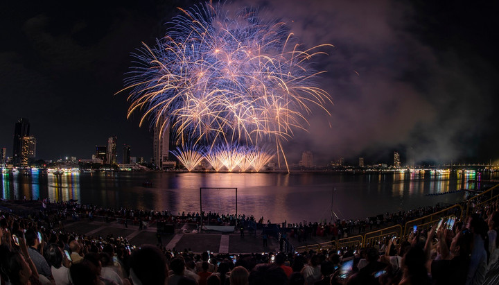 Đến Đà Nẵng không thể bỏ lỡ màn đấu pháo hoa đẹp siêu thực vào tối 10/6 - 5