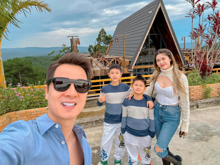 Sao Việt 9/6: Vân Hugo đi thử váy cưới, Vân Dung trẻ đẹp ở tuổi 47 - 4