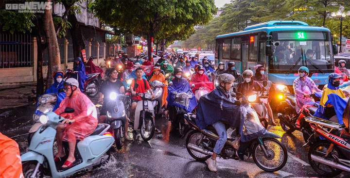 Dự báo thời tiết ngày 9/6: Bắc Bộ mưa to, có nơi mưa rất to - 1