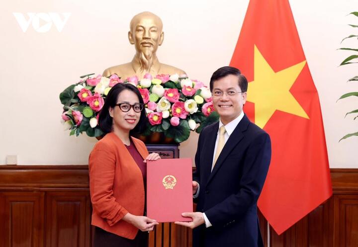 Bà Phạm Thu Hằng làm Người phát ngôn Bộ Ngoại giao - 1