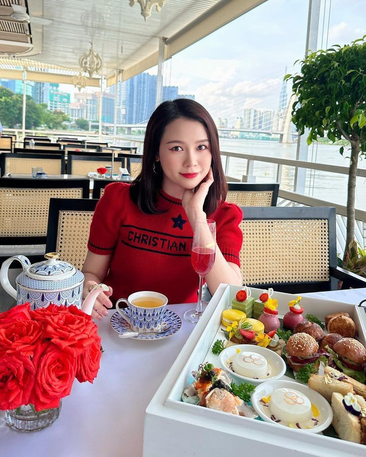 Sao Việt 9/6: Vân Hugo đi thử váy cưới, Vân Dung trẻ đẹp ở tuổi 47 - 6