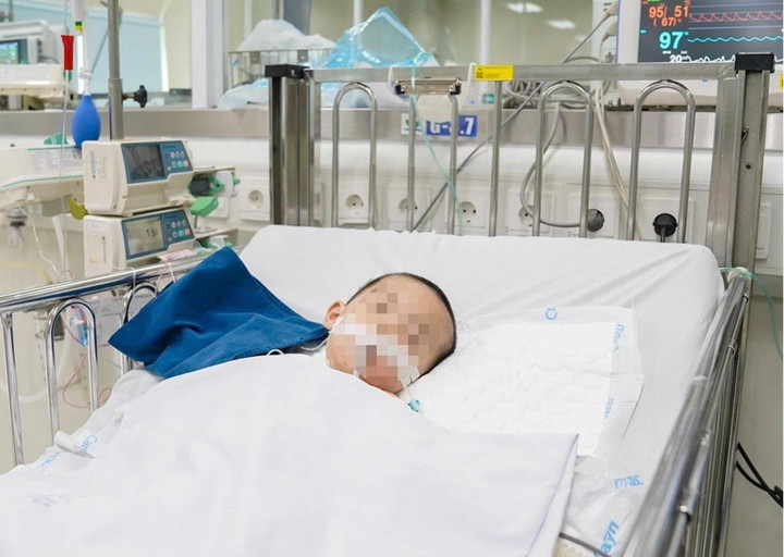 Dốc ngược người - sai lầm sơ cứu trẻ bị đuối nước - 2