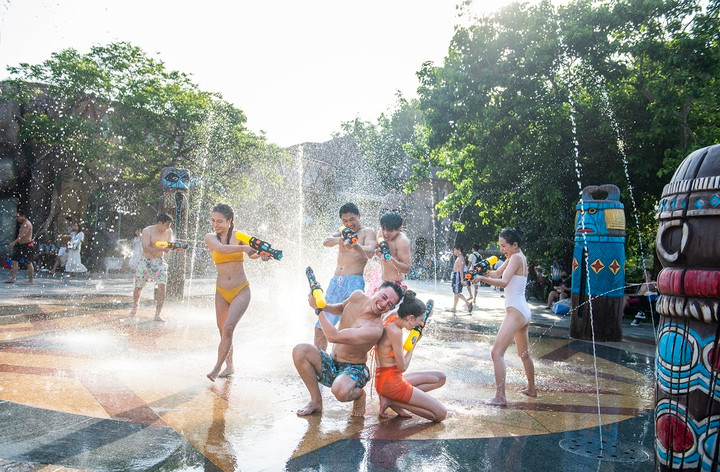 Phiêu lưu thế giới tại VinWonders Nha Trang với siêu phẩm giải trí Rạp phim bay - 8