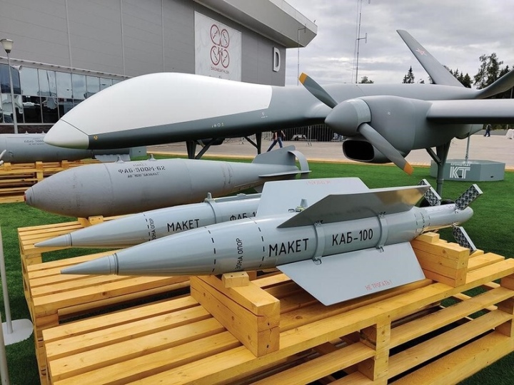 Phương Tây lo lắng khi Nga ra mắt UAV hạng nặng đầu tiên - 2