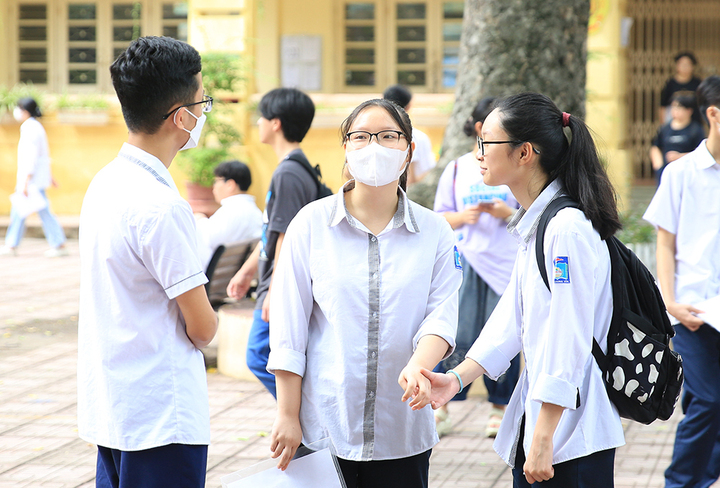 Xôn xao tỷ lệ trúng tuyển lớp 10 thấp kỷ lục: Sở GD&ĐT Hà Nội nói gì? - 1