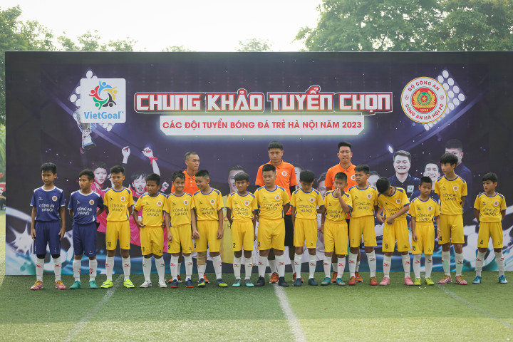 64 cầu thủ được chọn vào các đội tuyển bóng đá trẻ Hà Nội - 1