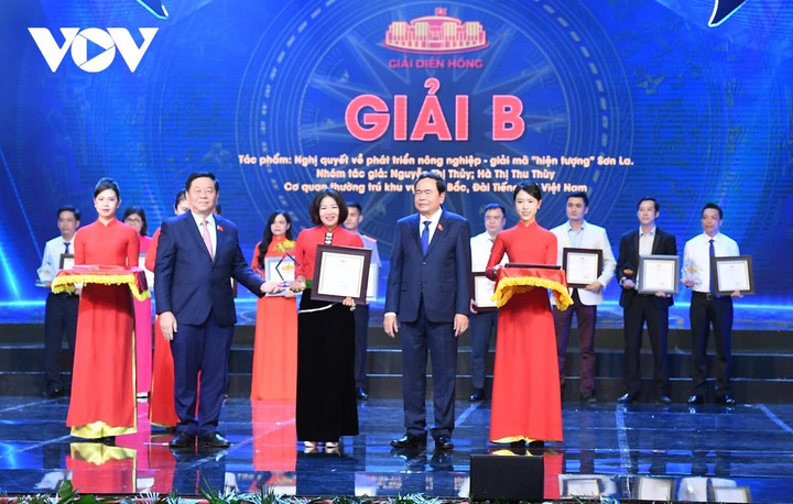 VOV giành 6 giải thưởng danh giá tại Giải báo chí Diên Hồng lần thứ nhất - 1