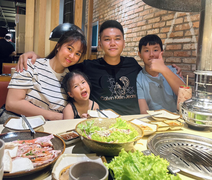 Sao Việt 12/6: Bình Tinh làm lễ 100 ngày mất cho cha nuôi Vũ Linh dù đang ở Pháp - 8