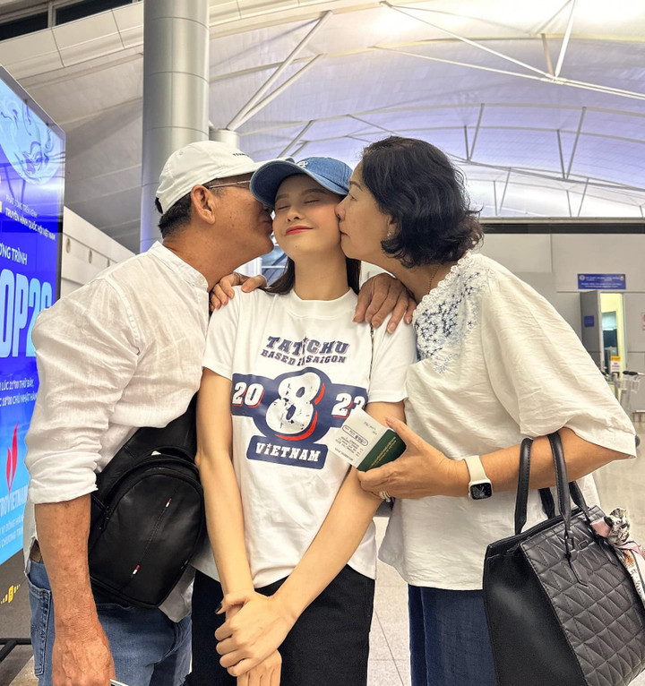 Sao Việt 12/6: Bình Tinh làm lễ 100 ngày mất cho cha nuôi Vũ Linh dù đang ở Pháp - 9