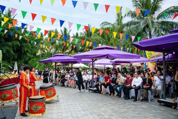 Khai mạc 'Ngày hội đặc sản bản địa' tại VinWonders Nha Trang - 1