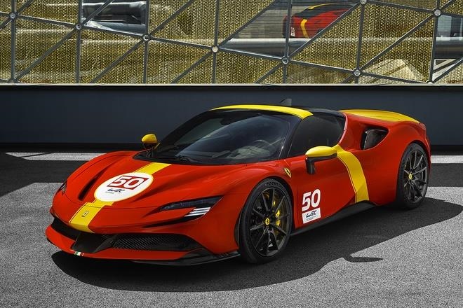 Cường Đô la cầm lái xe đua Ferrari 488 Challenge tại đường đua Sepang  Malaysia  Xefun  Moto  Car News