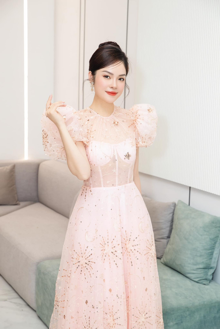 Bị hỏi thẳng 'trả hết nợ chưa?', Dương Cẩm Lynh đáp trả thế nào? - 1