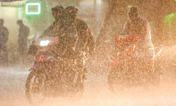 Dự báo thời tiết ngày 14/6: Miền Bắc mưa lớn lúc chiều tối và đêm, đề phòng sét - 1