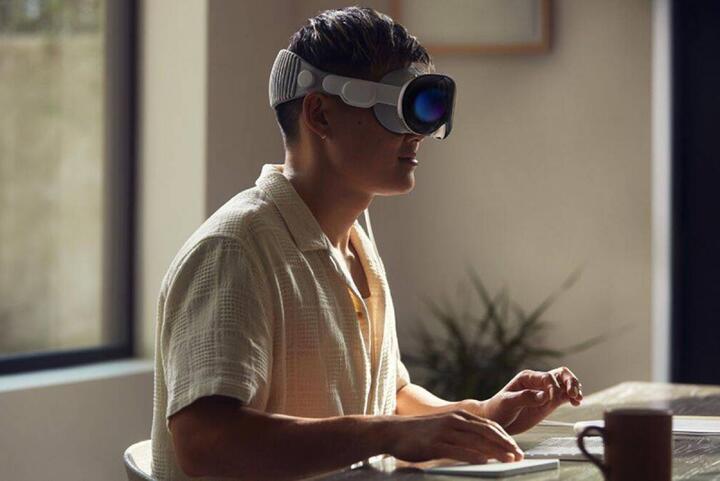 Apple sẽ tung phiên bản giá rẻ của Vision Pro - 2