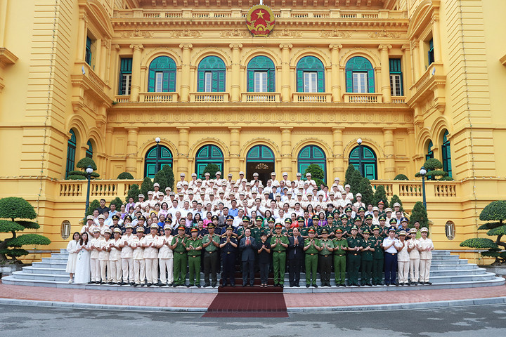 Chủ tịch nước: Không để bị khuất phục trước cám dỗ trong phòng, chống ma túy - 2