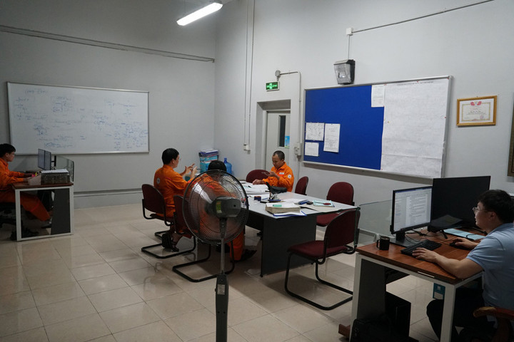 Cảnh tiết kiệm điện tại nhà máy thủy điện lớn nhất Đông Nam Á - 2