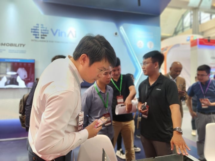 VinAI mang đến trải nghiệm AI đột phá tại Triển lãm Quốc tế Vietnam Industry 4.0 - 3