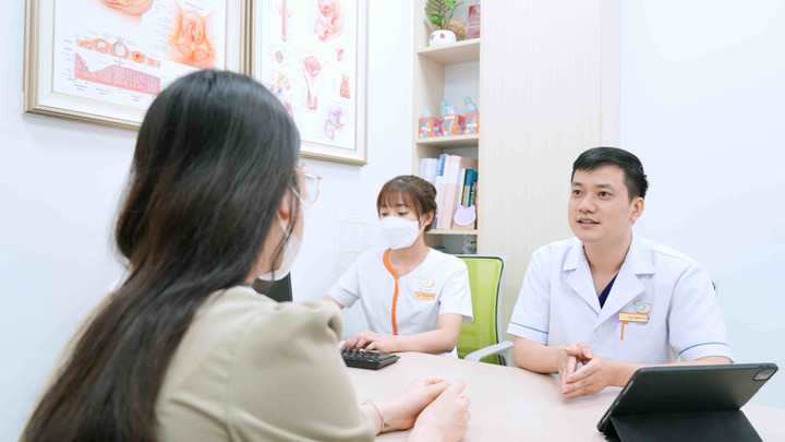 Mắc bệnh hiếm, cặp đôi cưới 6 năm vẫn không thể 'động phòng' - 1