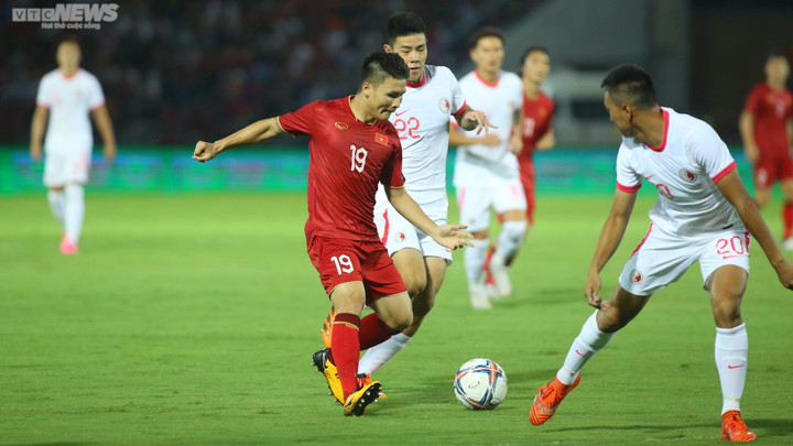 HLV Hong Kong (Trung Quốc) trách trọng tài giúp tuyển Việt Nam thắng - 1