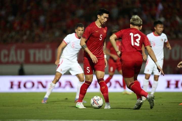 Trực tiếp bóng đá Việt Nam 1-0 Hong Kong: Quế Ngọc Hải ghi bàn - 5