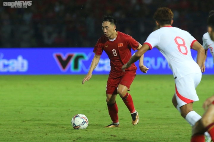 Quang Hải và đồng đội lạc nhịp trong trận HLV Troussier ra mắt tuyển Việt Nam - 8