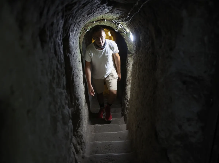 Bên trong thành phố 18 tầng được phát hiện ngay dưới tầng hầm nhà dân - 16