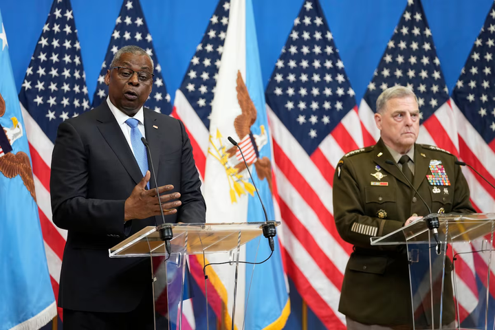 Lầu Năm Góc dự báo phản công của Ukraine sẽ kéo dài và 'rất dữ dội' - 1