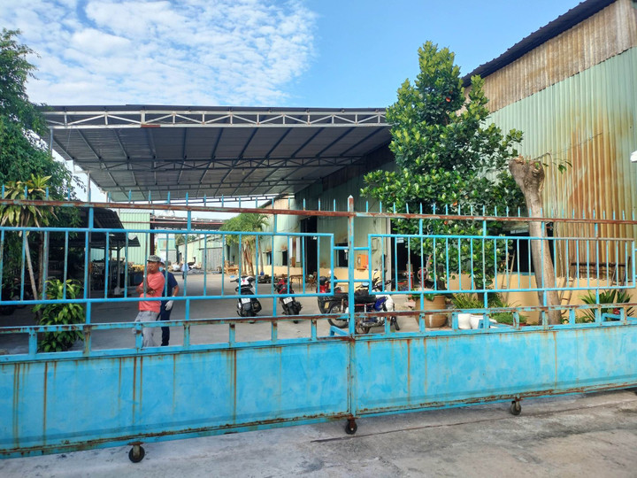 Người đàn ông tử vong trong tư thế treo cổ ở xí nghiệp lâm đặc sản - 1