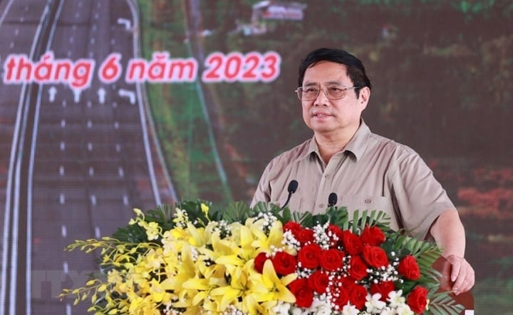 Thủ tướng phát lệnh khởi công tuyến cao tốc gần 45.000 tỷ đồng ở ĐBSCL - 2