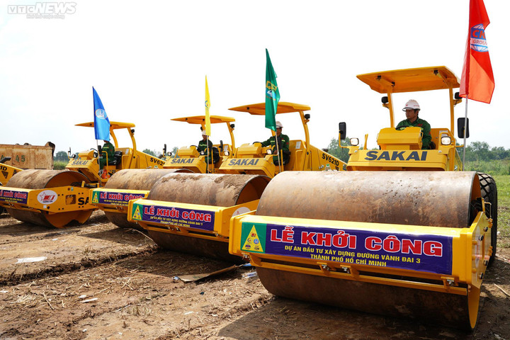 Thủ tướng bấm nút khởi công dự án đường Vành đai 3 và hai cao tốc - 9