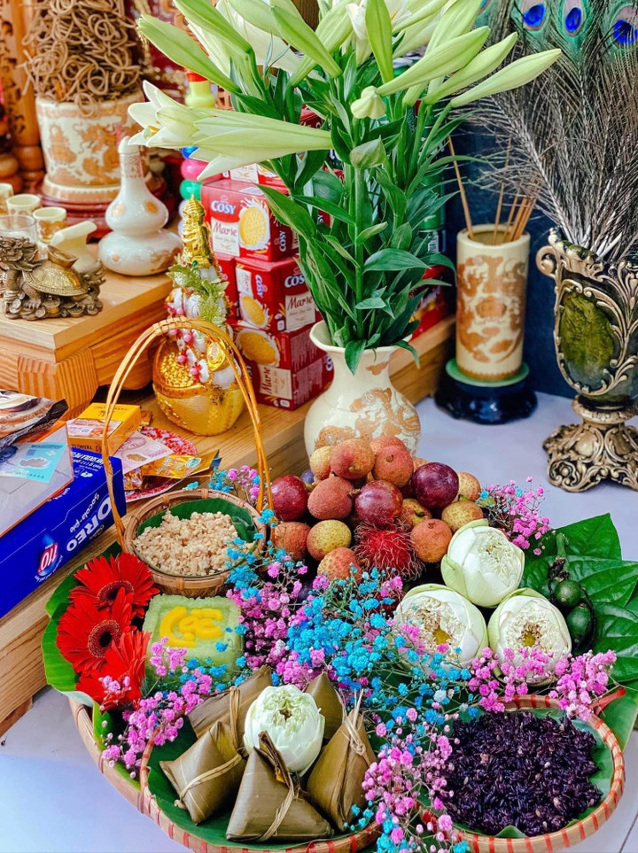 Chị em đua nhau đặt mâm cỗ đẹp ngất ngây cho Tết Đoan ngọ, người bán bội thu - 2