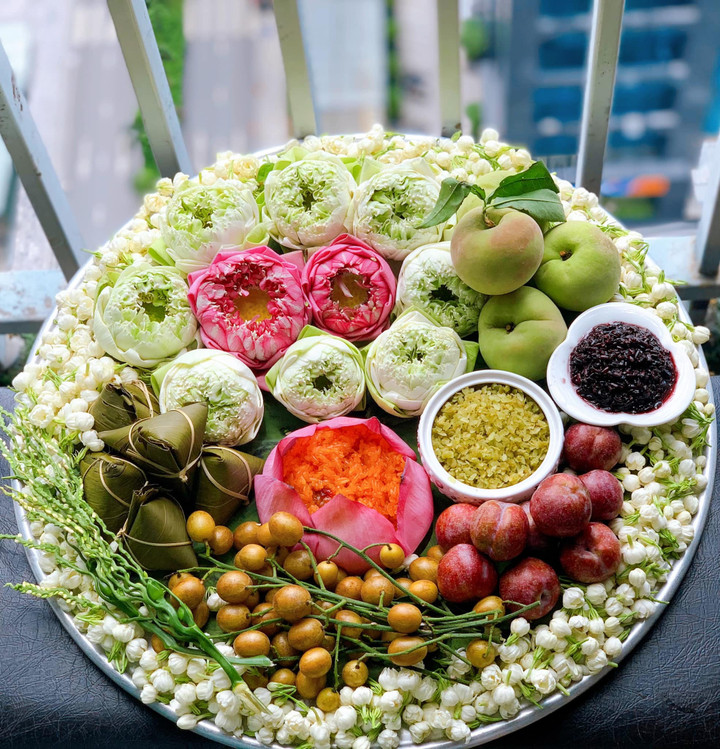 Dân mạng đua nhau khoe mâm cúng Tết Đoan ngọ đủ món ngon - 9