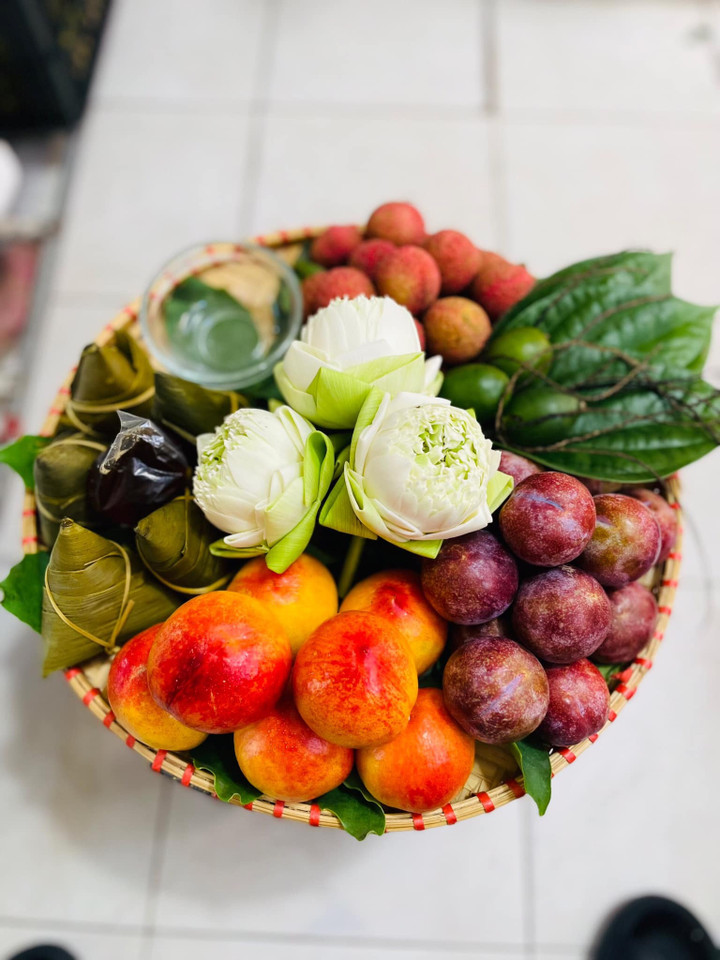 Dân mạng đua nhau khoe mâm cúng Tết Đoan ngọ đủ món ngon - 15