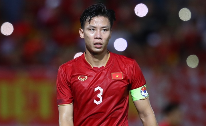 Quế Ngọc Hải và Đỗ Duy Mạnh chấn thương khiến hàng hậu vệ quen thuộc thời HLV Park Hang Seo không còn ai đá chính ở đội tuyển Việt Nam.